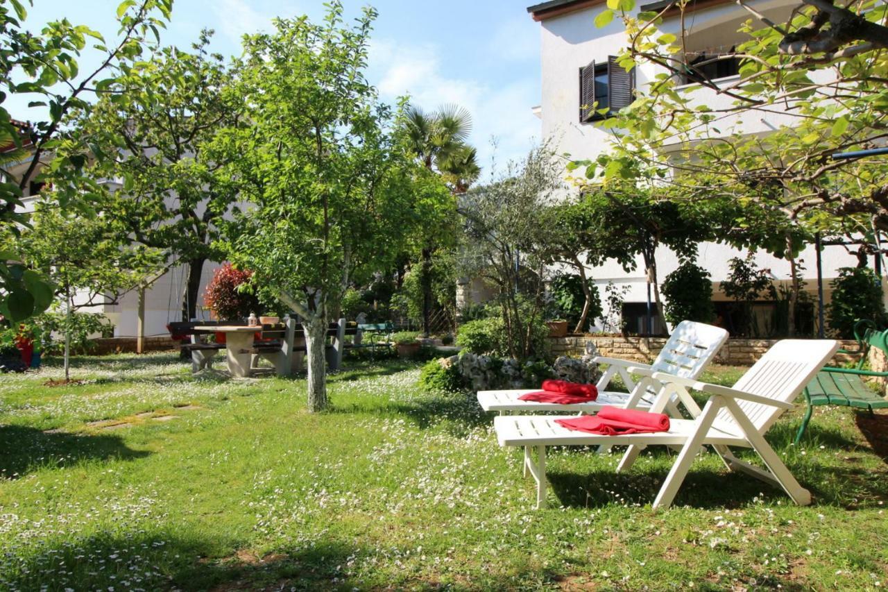 Apartments Sabina Poreč Exteriör bild